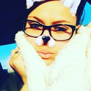 Meet your Posher, Selena